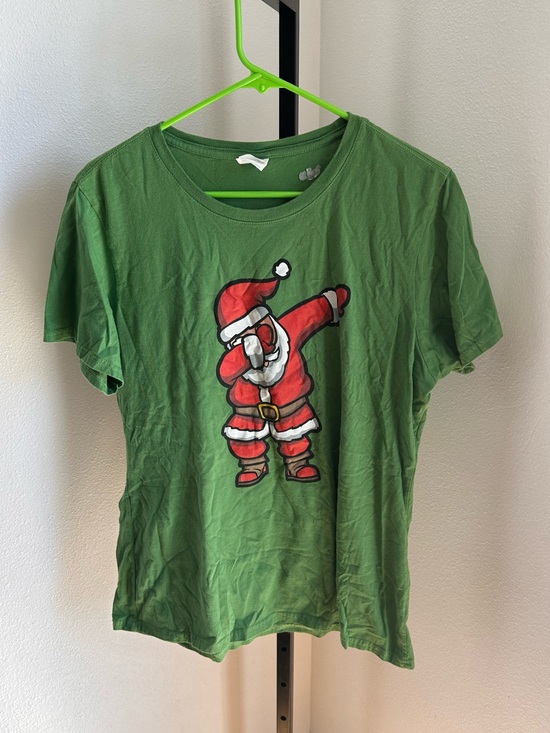 Port and Company Tops - Port & company xl green Santa shirt